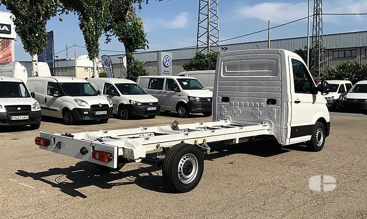 lateral derecho VW Crafter Chasis 35 L4 2.0 TDI 140 CV