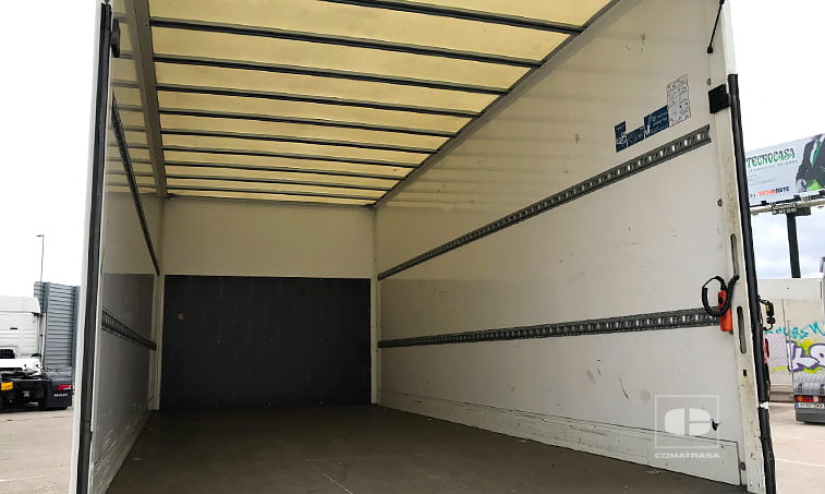 zona de carga MAN TGL 8180 4x2 BL Camión Caja Cerrada Trampilla 2015