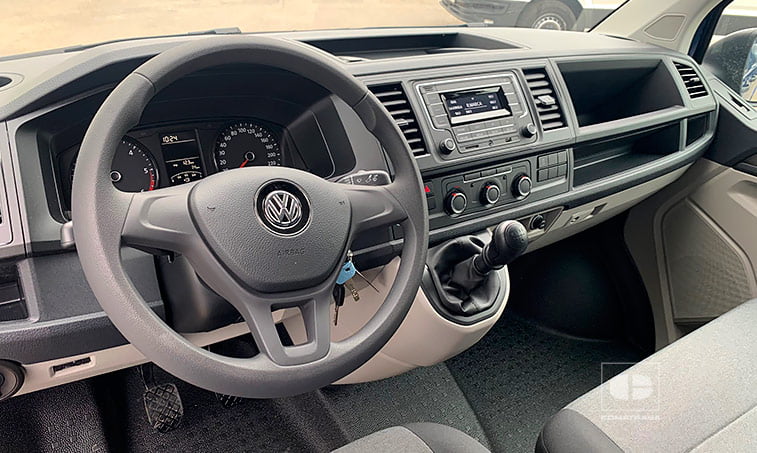 interior Volkswagen Transporter T6 MRW