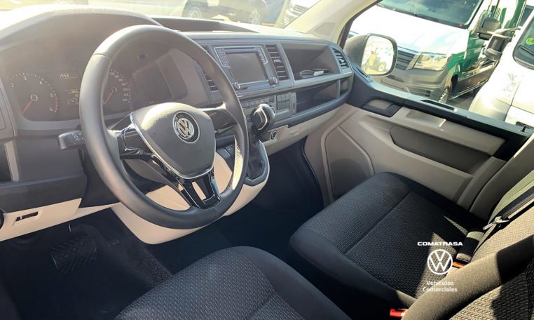 interior VW Caravelle Trendline DSG 2.0 TDI 150 CV