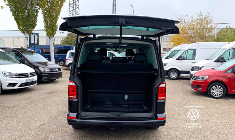 portón Volkswagen Multivan Premium DSG 150 CV