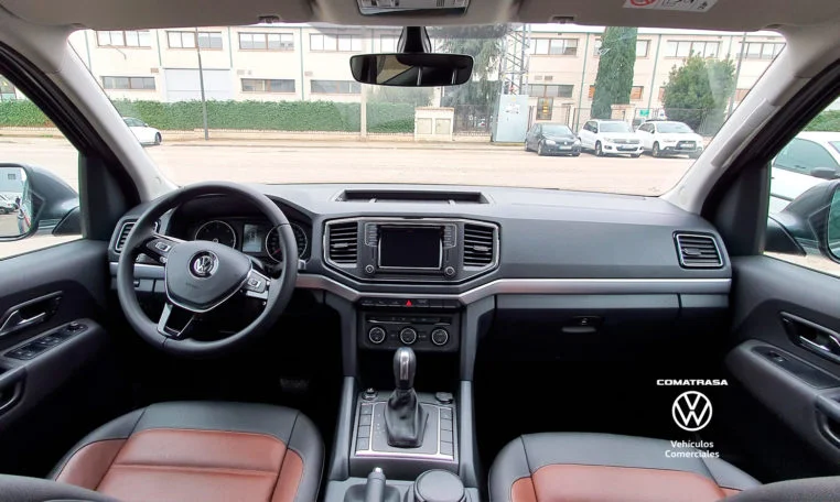 interior VW Amarok Premium