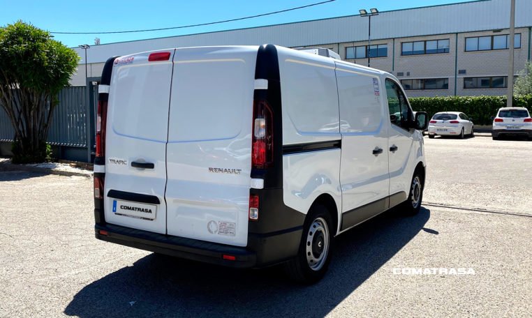 lateral derecho Renault Trafic Isotermo (equipo frió) 1.6 Dci 90 CV L1H1