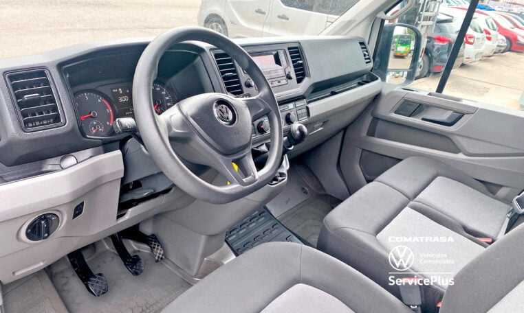 interior cabina Volkswagen Crafter 30 Isotermo con frío Zanotti