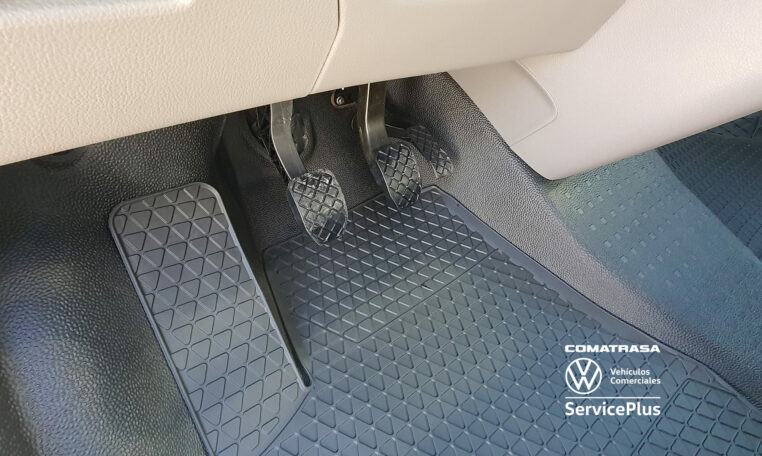 Volkswagen Caravelle cambio manual
