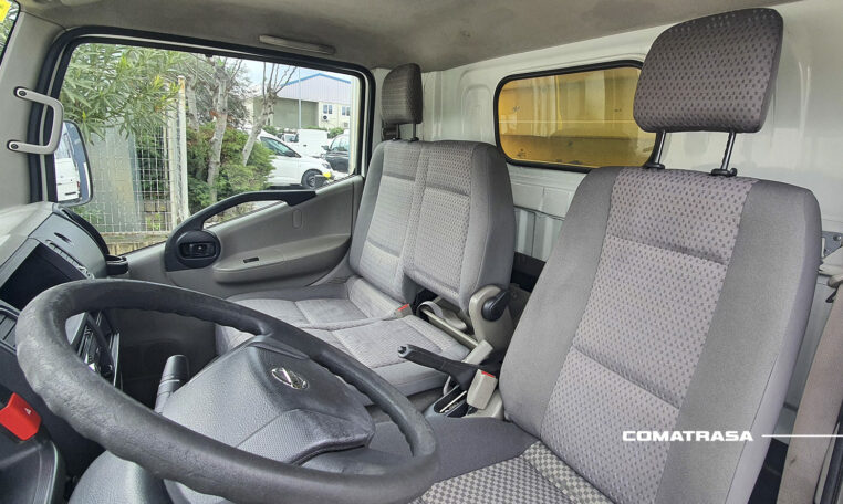 cabina Nissan Cabstar F24