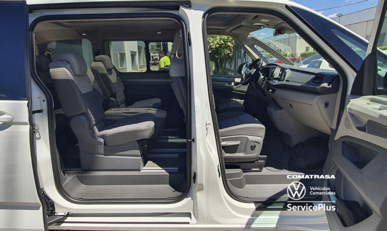 acceso la lateral derecho Volkswagen Multivan Life