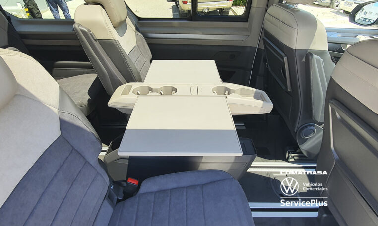 consola con mesa central Volkswagen Multivan Life