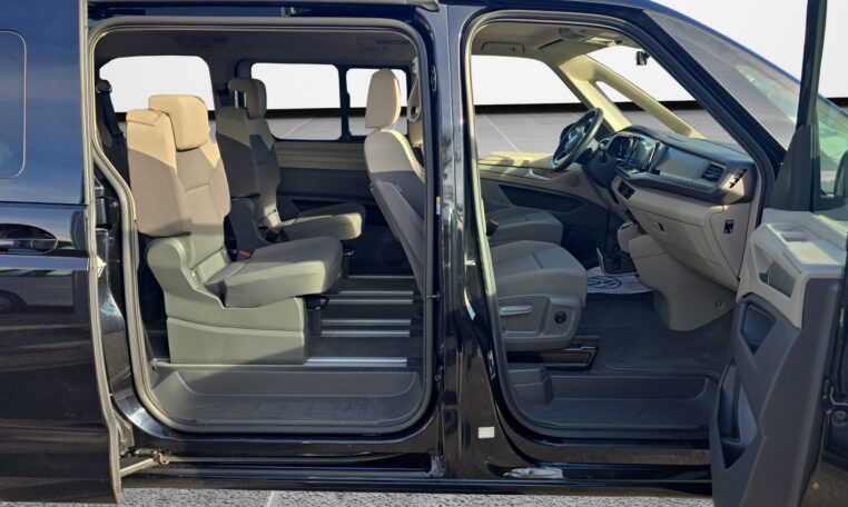 lateral derecho Volkswagen Multivan 2.0 TDi 150 CV DSG