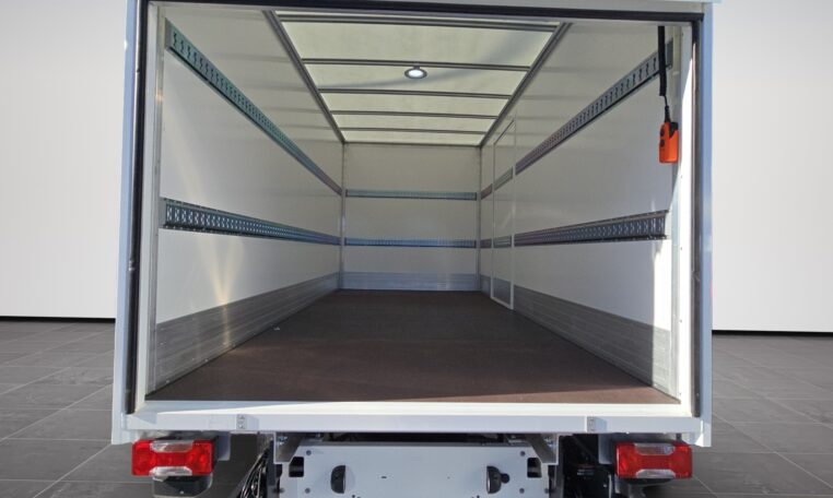 interior caja Crafter 35 Carrozado Sigler