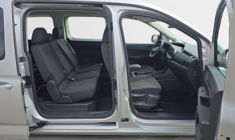 lateral derecho Volkswagen Caddy Maxi Origin DSG