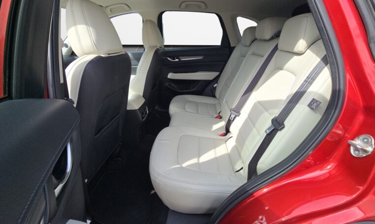 asientos traseros Mazda CX-5 Zenith