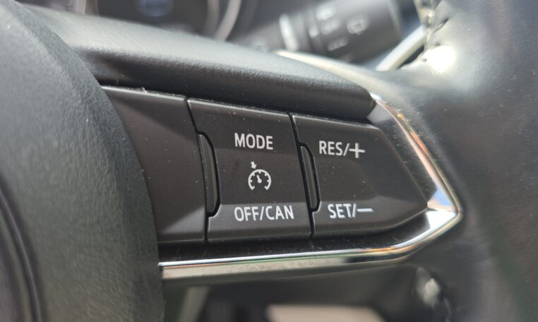 mandos volante Mazda CX-5 Zenith