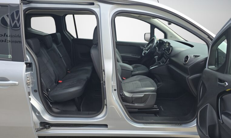 lateral derecho Mercedes-Benz Clase T 180