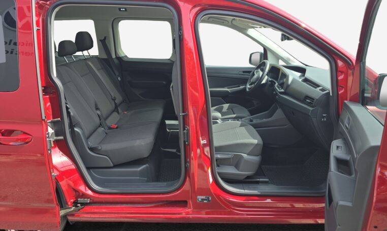 lateral derecho Volkswagen Caddy Outdoor 1.5 TSi 116 CV DSG (PHEV)
