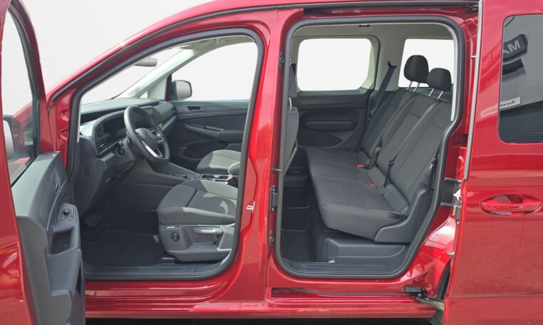 lateral izquierdo Volkswagen Caddy Outdoor 1.5 TSi 116 CV DSG (PHEV)