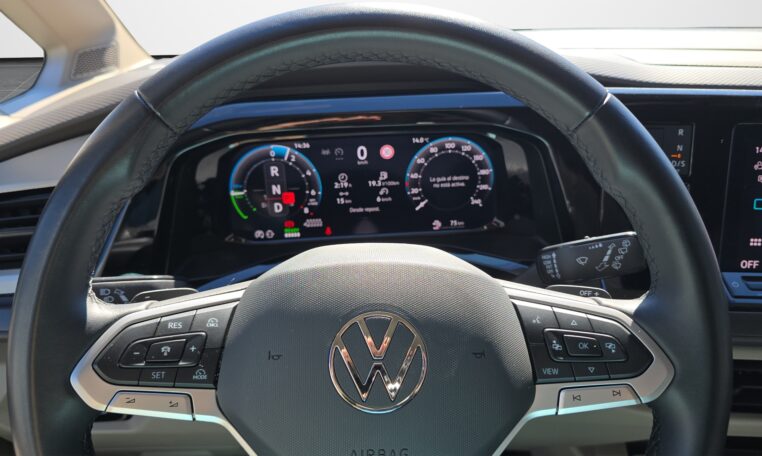volante Volkswagen Multivan 1.5 eHybrid 245 CV DSG 4MO (PHEV)