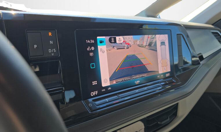 pantalla central Volkswagen Multivan 1.5 eHybrid 245 CV DSG 4MO (PHEV)
